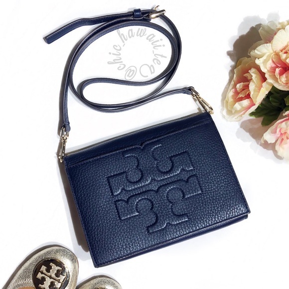 Tory Burch Handbags - NWOT Tory Burch T Bombe Combo Crossbody
